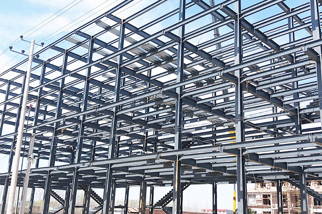 內(nèi)蒙古鋼結(jié)構(gòu)廠家淺談一下鋼結(jié)構(gòu)網(wǎng)架加工的鋼材規(guī)范要求